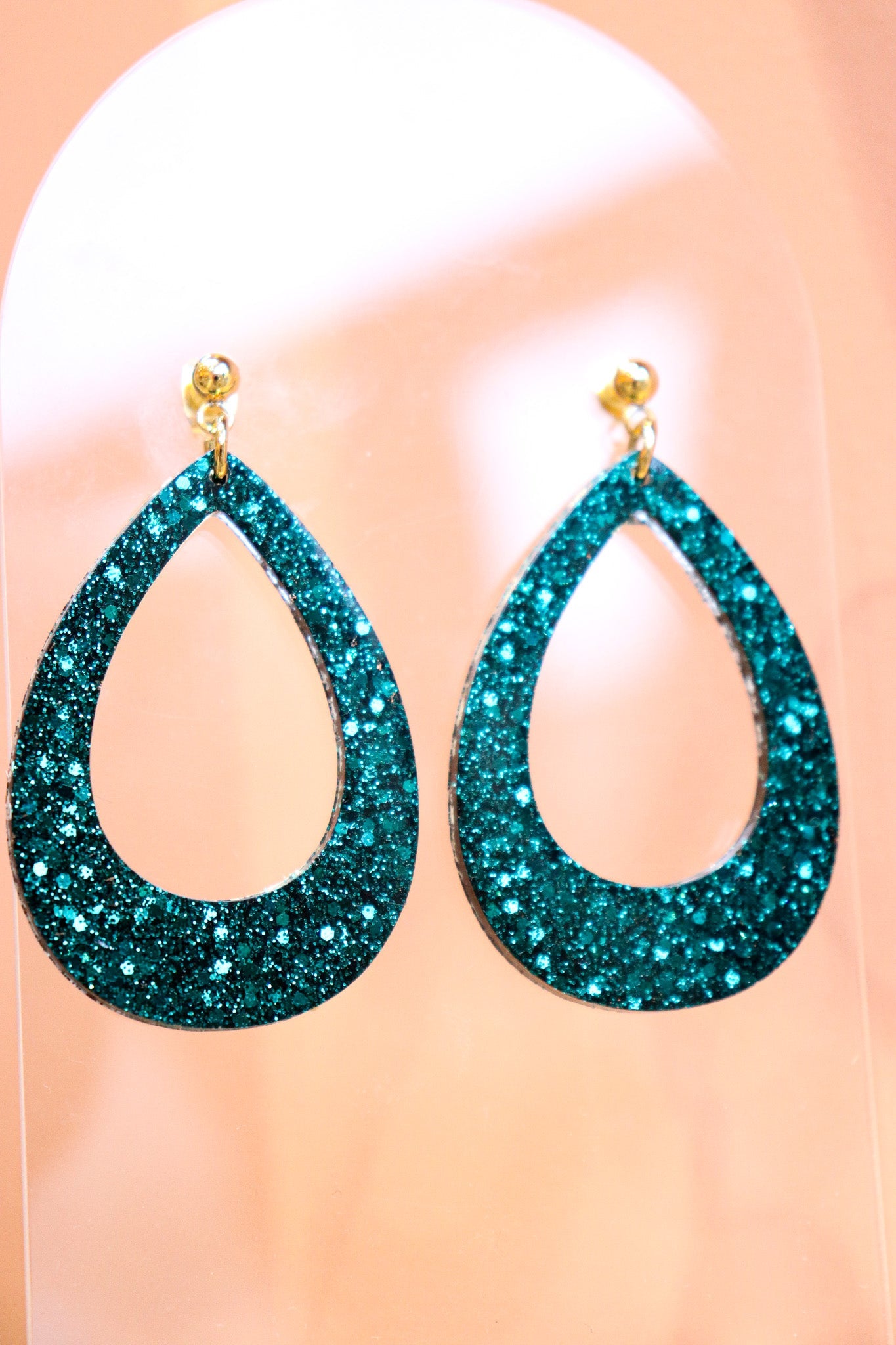 Boucles d'oreilles goutte résine pailletée