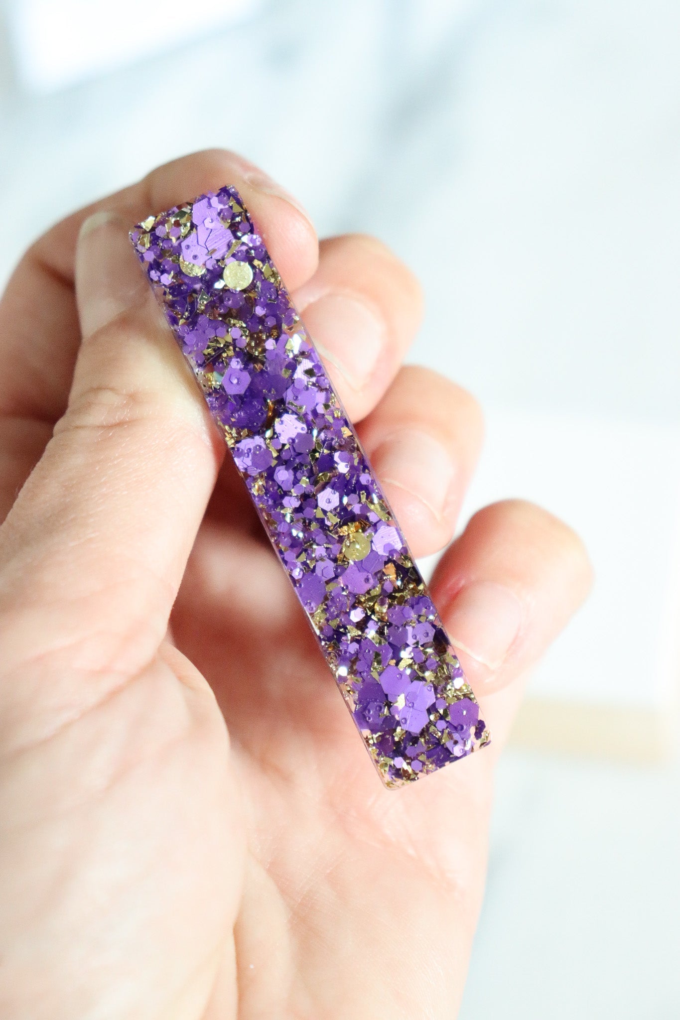Barrette Paillettes violettes et or