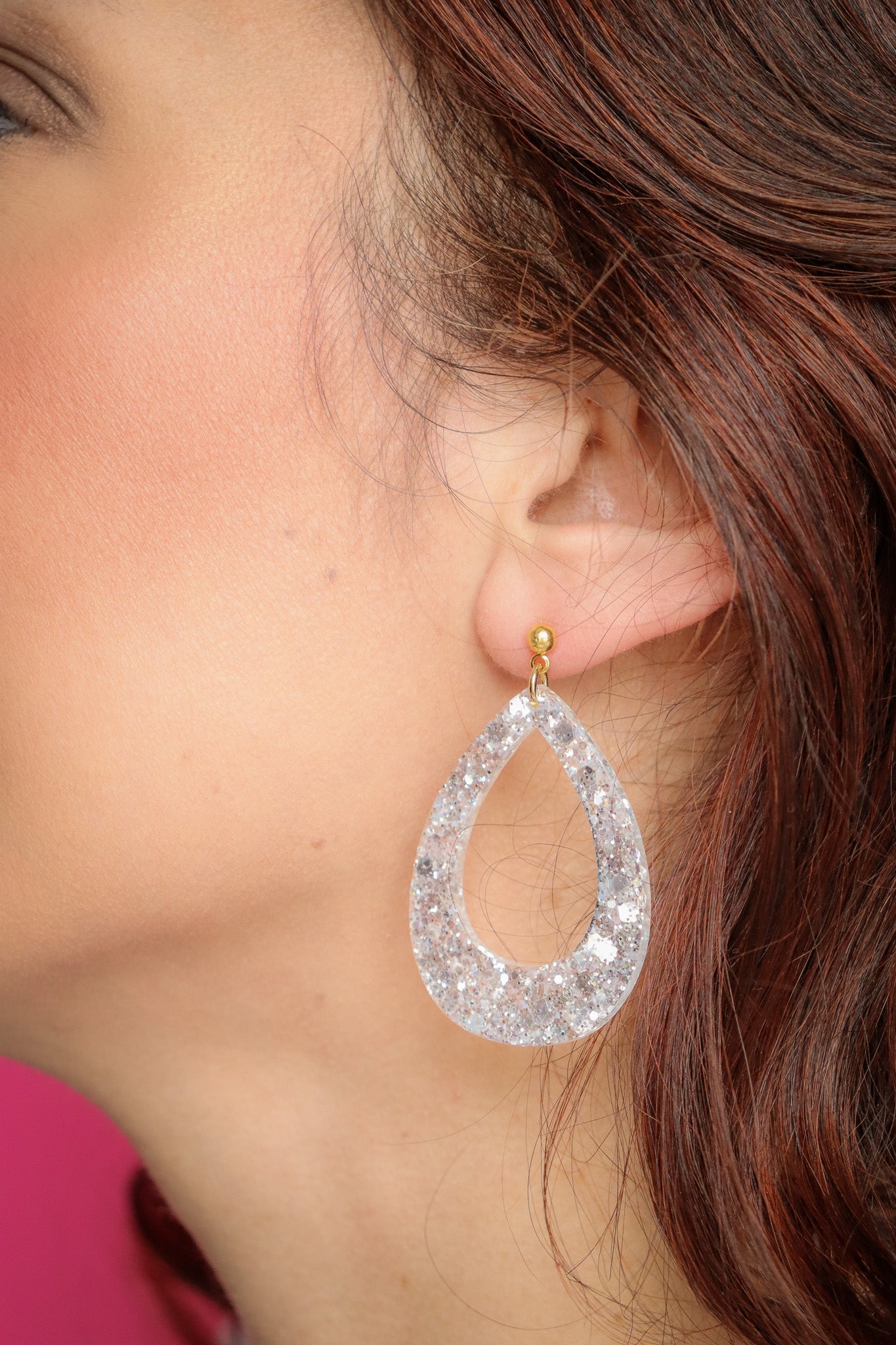 Boucles d'oreilles goutte résine pailletée